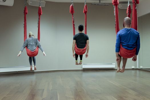 Treningstimen Anti-Gravity Yoga på Sats