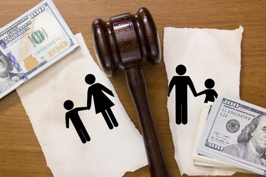 Legal Area children during a divorce in court.