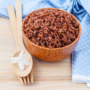 Steamed whole grain traditional thai rice best rice for healthy and clean food on wooden background