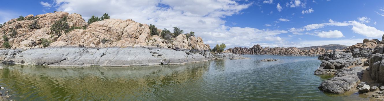 Lake views in the Arizona desert