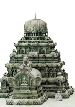 Temple Kailashnath, carved out of the rock 