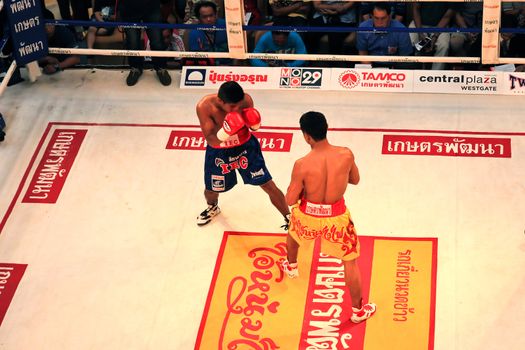 NONTHABURI, THAILAND - OCTOBER 25: Unidentified fighters fighting in the ring at Central Westgate, on October 25 ,2015 in Nonthaburi ,Thailand.