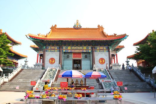 NONTHABURI, THAILAND - OCTOBER 25, 2015: Tourists visiting the temples in the city of Nonthaburi ,Thailand.