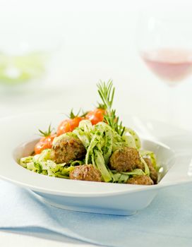 Pasta with meatballs and tomatoes 