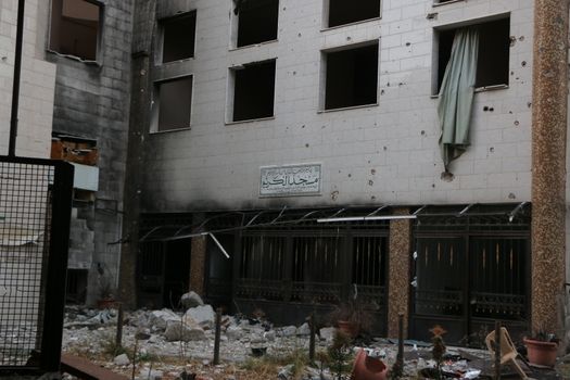 SYRIA, Harasta : Clashes between several rebel factions, Syrian army and its allies intensify in Harasta, in the northern suburb of the Syrian capital Damascus, on November 2, 2015. Violence in Damascus suburbs where rebels have been entrenched for years has claimed the lives of thousands of civilians.