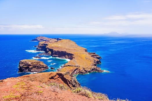 Island Ilheu da Cevada / do Farol - the most easterly point on Madeira - view from Ponta do Furado
