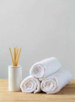 Home diffuser and white towel