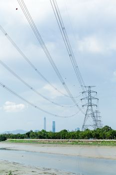 Power transmission tower