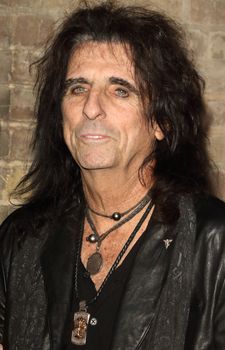 UK, London:  Alice Cooper won the Classic Album award at the Classic Rock Roll of Honour awards at the Roundhouse, in London on November 11, 2015. Queen took out the award for Living Legends. 