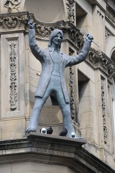 Ringo Starr statue in Liverpool