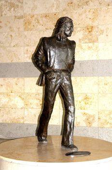 John Lennon statue in Lennon airport Liverpool