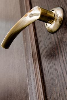 Metal door handle is required for each door