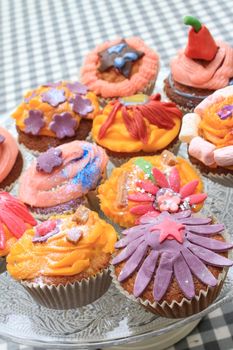 kids decorated cup cakes