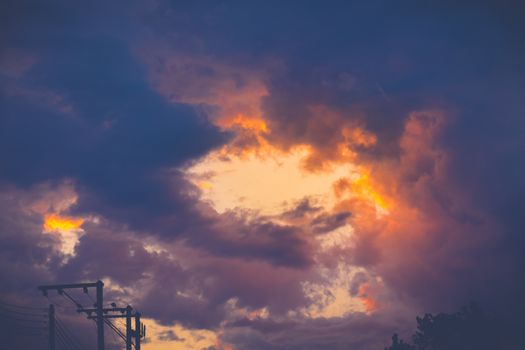 The silhouette of the city skyline during sunset, expressive sky, nature background