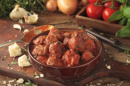 italian meatballs with spaghetti