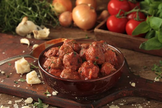 italian meatballs with spaghetti