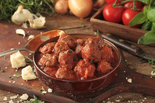 italian meatballs with spaghetti