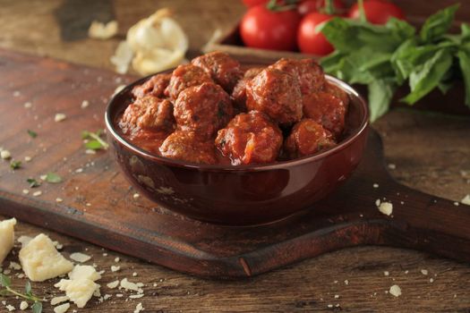 italian meatballs with spaghetti