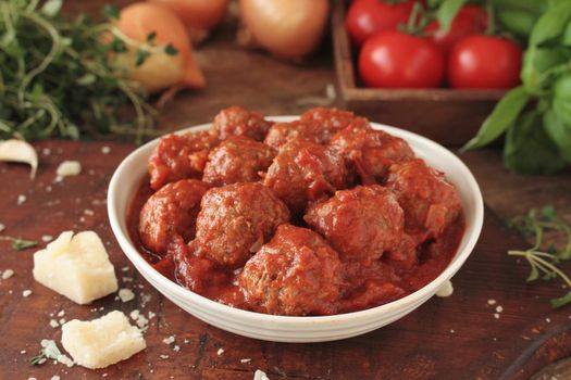 italian meatballs with spaghetti