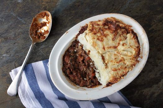 traditional cottage piein dish