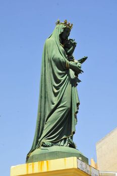 Queen of the sea statue