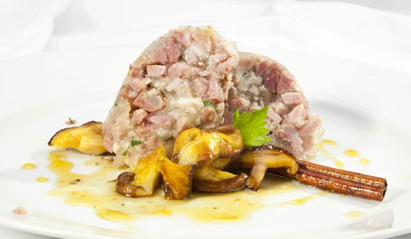 Headcheese with mushrooms and the cinnamon