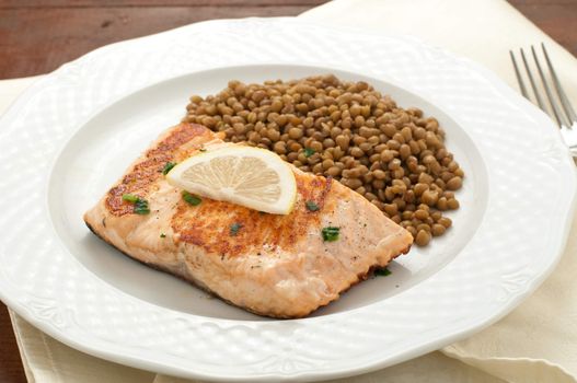 Fillet of grilled salmon with lentils, Italy