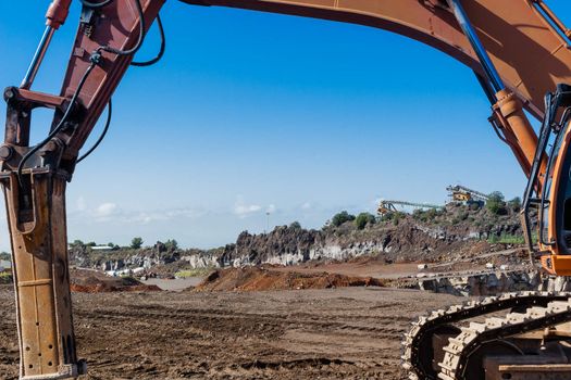 the Italian excavator in a mine in a day's work