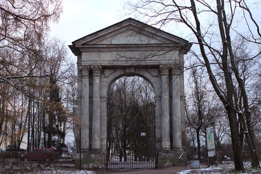 Admiralty gate in the Gatchina park in winter, November 2015