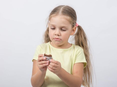 Portrait of a four-year European girls Kushan chocolate