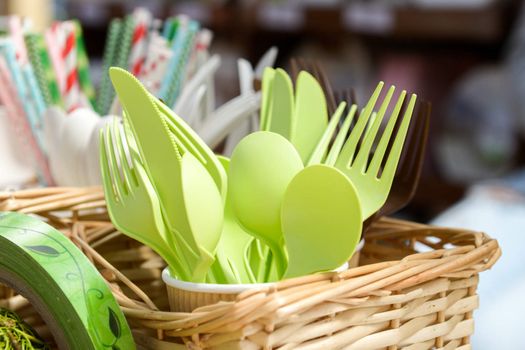 plastic knives forks spoons