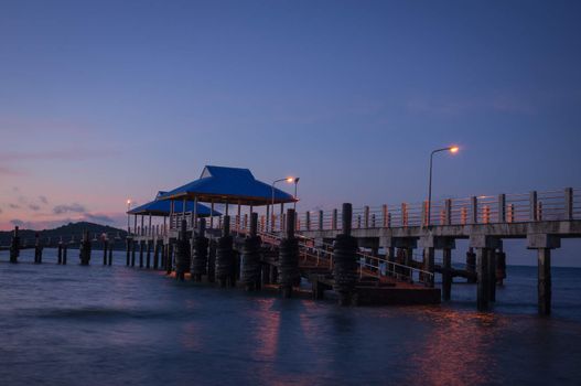 Rawai Landing Pier was a famous place for seafood and also this bridge. On morning, many people joging and fishing. This also was a sunrise view point, you will see amazing sunrise here. Many tourist come here for seafood market.