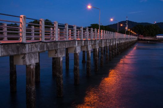 Rawai Landing Pier was a famous place for seafood and also this bridge. On morning, many people joging and fishing. This also was a sunrise view point, you will see amazing sunrise here. Many tourist come here for seafood market.