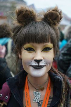 UK, London: A costumed protester poses as hundreds rally in memory of Cecil the lion at Trafalgar Square in London, UK on November 28, 2015. Demonstrators demand justice for Cecil, who was killed by American hunter Walter Palmer in Zimbabwe on July 1. The iconic lion's death, and the lack of criminal charges for Palmer, have spurred international outcry.