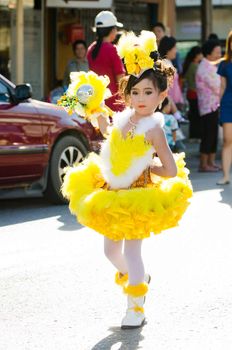 SINGBURI - NOVEMBER 27 : Parade for sporting day of The Anuban Singburi School on November 27, 2015 at Singburi, Thailand.