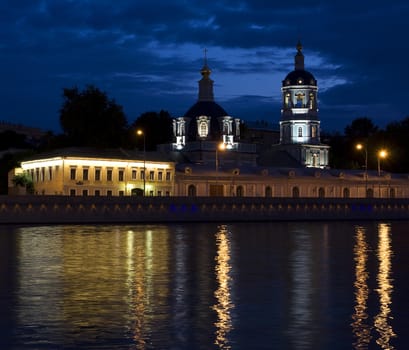 Moscow Church of the river at night.