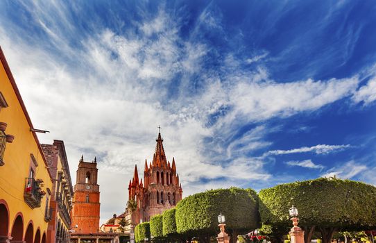 Parroquia Archangel church Jardin Town Square San Miguel de Allende, Mexico. Parroaguia created in 1600s.

