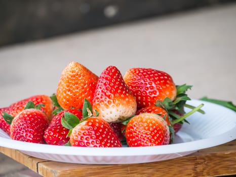 Strawberries in plat