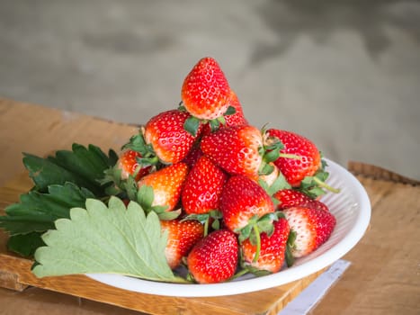 Strawberries in plat