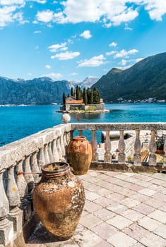 Jars on the terrace 