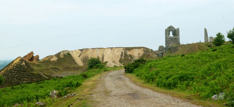 Images of old and non operating mines and their buildings on Caradon.