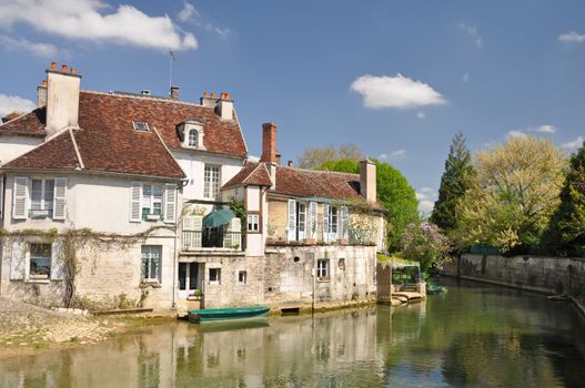 Tonnerre in the Morvan, Burgundy, France sits on the River Armancon. Famed for theTonnerre Fosse Dionne wash house