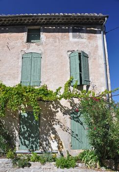 Traditional house in the ( Haute-Ville)  medieval city at Vaison La Romain, in the Vancluse, Provence, France.