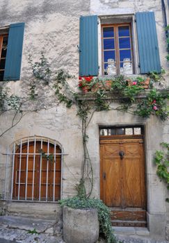 Traditional house in the ( Haute-Ville)  medieval city at Vaison La Romain, in the Vancluse, Provence, France.