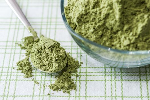 Bolw of wheat grass powder