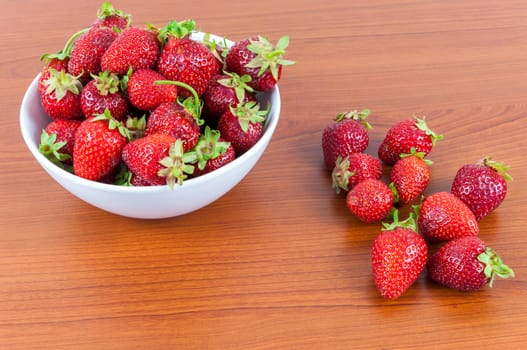 Fresh ripe sweet strawberries in a bowl