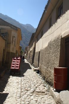 ollantaytambo town in sacred valley, ruins