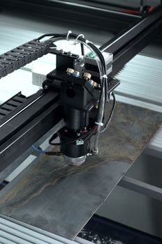 Laser cutting machine