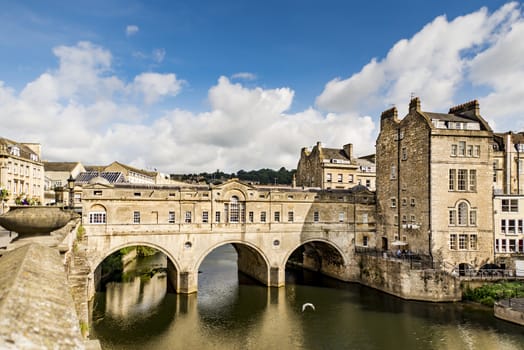 BATH - JULY 18: View of the Pulteney Bridge River Avon on July 18, 2015 in Bath, England