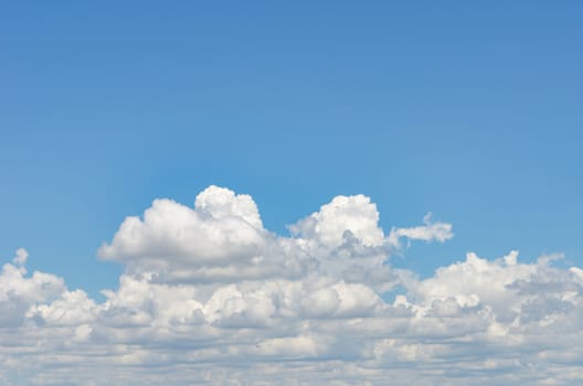 clouds in the blue sky